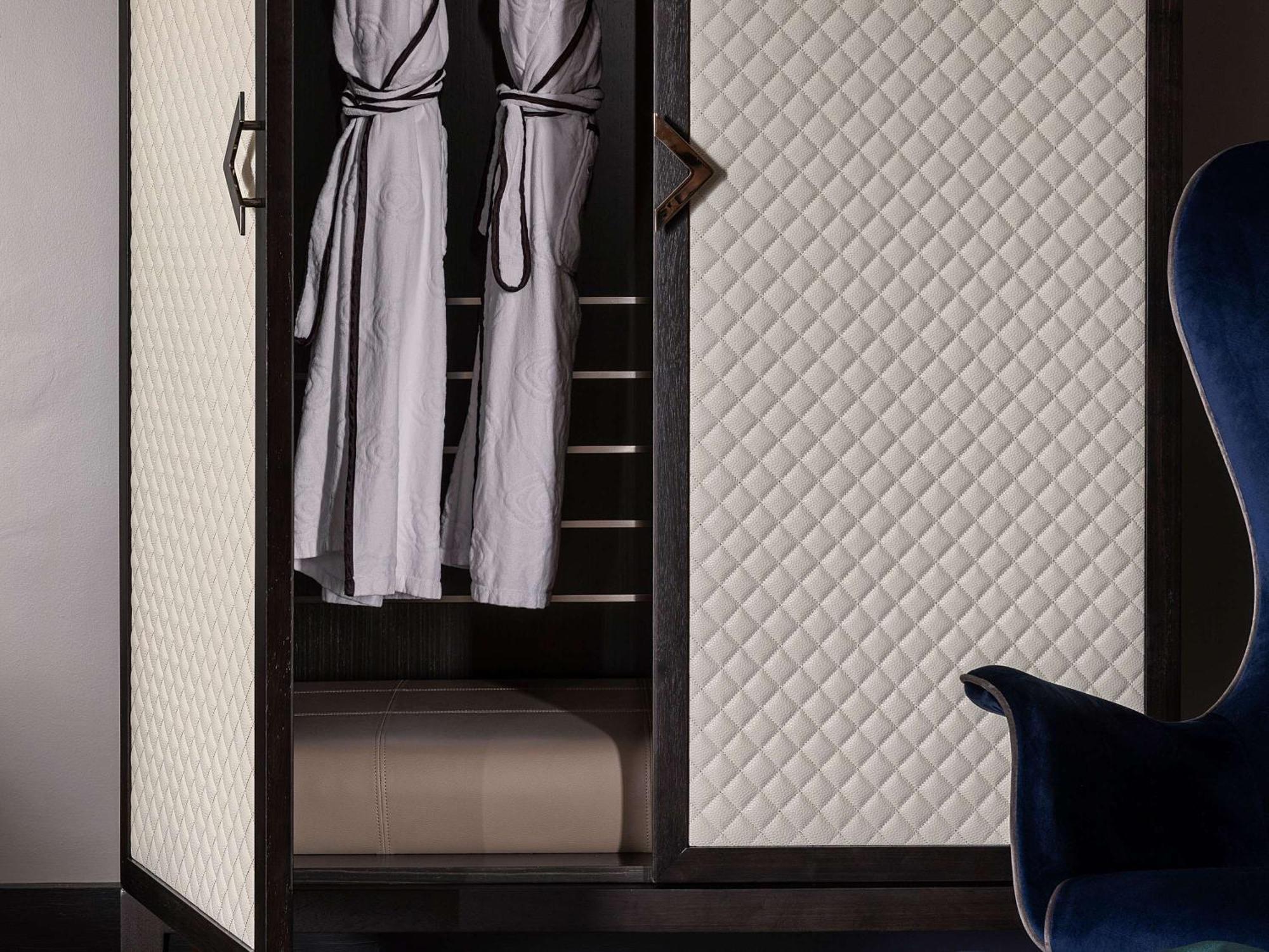 Sofitel Melbourne On Collins Hotel Екстериор снимка A quilted wardrobe
