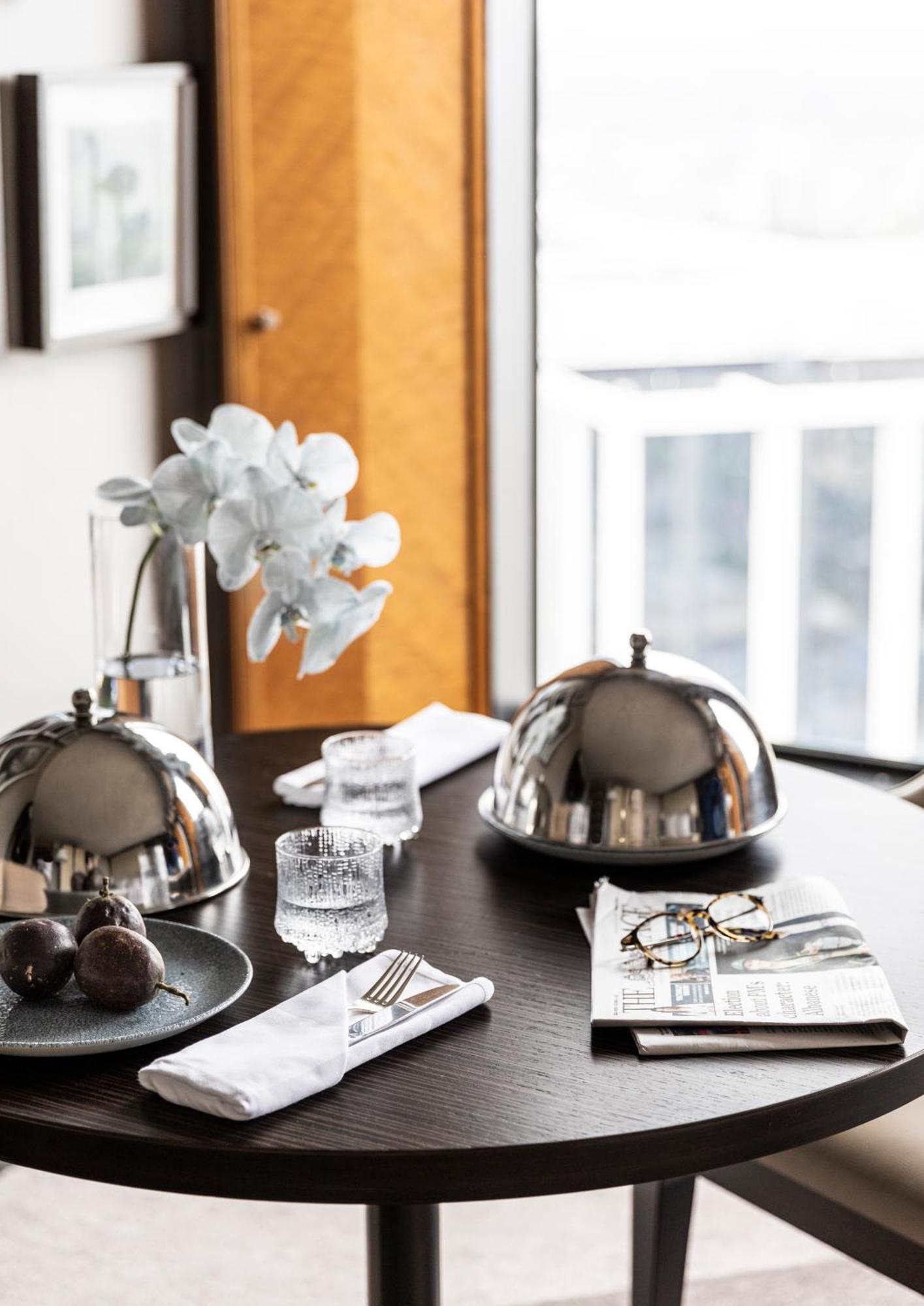 Sofitel Melbourne On Collins Hotel Екстериор снимка A domed cloche